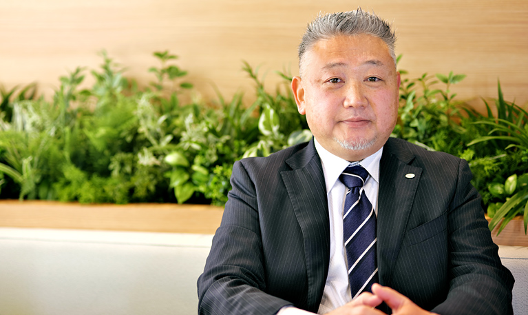 写真：代表取締役社長　藤原 格